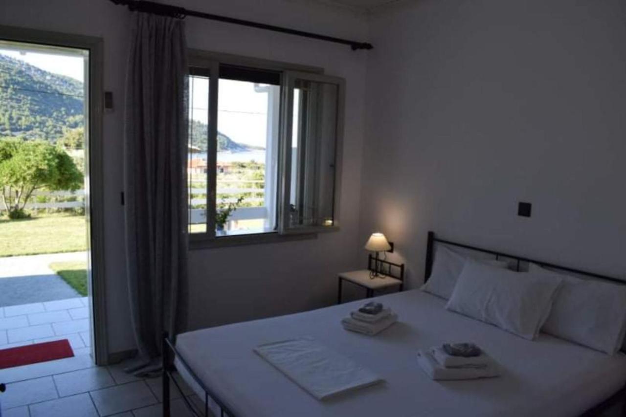 Aura Guest House Koinira Exterior photo